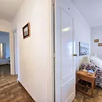Nuevas Sirenas En Apartment